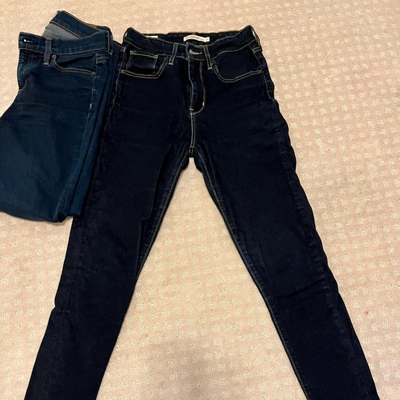 Levi’s 721 Highrise Skinny Dark Blue Jeans - Picture 2 of 3